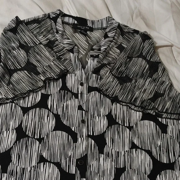 Bundle of three shirts size 1X. 1 NWOT and 2 Pre-owned. - Picture 3 of 7